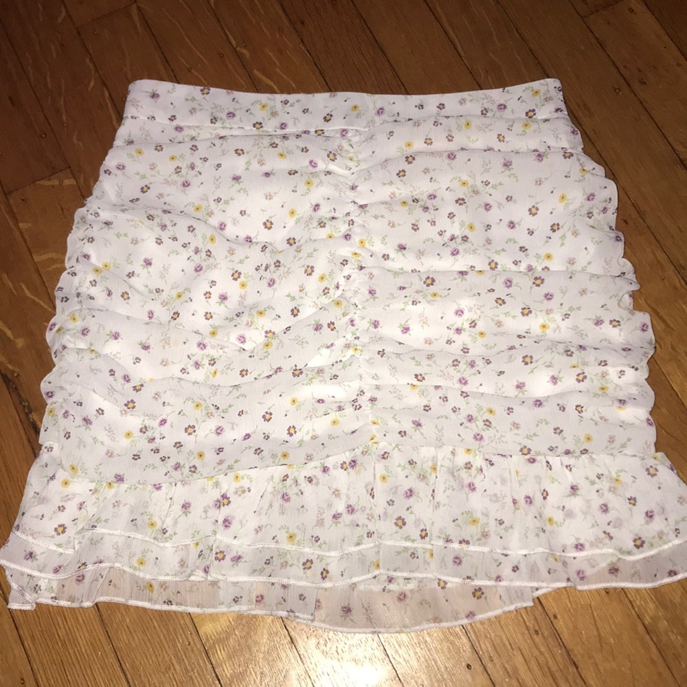 Brand New Pacsun Flowery Mini Skirt